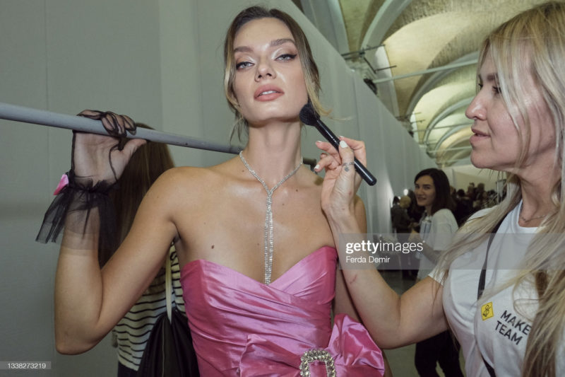 fashionweek, details, runway, designer, model, female, male, style, outfits, trend, lights, backstage, spring, accessories, winter, fall, looks, image, lookbook, editorial, modellife, fashiondays, wear, dress, design, moda haftası, tasarımcı, kadın, erkek, stil, campain, moda, makyaj, saç, makeup, hair, canon, mark4, celebrity, image, portrait, social, media, photographer, fashion photographer, 85mm, 35mm, 70-200mm, still life, fw, film festivali, colourful, shoes, venue, product, shooting, competition, event, concert, actors, celebrities, moda fotoğrafçısı,film festival, paris fashion week, Londra fashion week, Milano fashion week, Paris Fashion week, İstanbul Fashion Week, New York Fashion Week Magazine, stylish, fotoğraf Çekim fiyatı, fotoğraf çekim fikirleri, filtre, seo, ünlü moda fotoğrafçısı, eğitim, staj, defile,